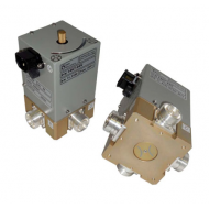 Coaxial Switch With 7/16" Connector